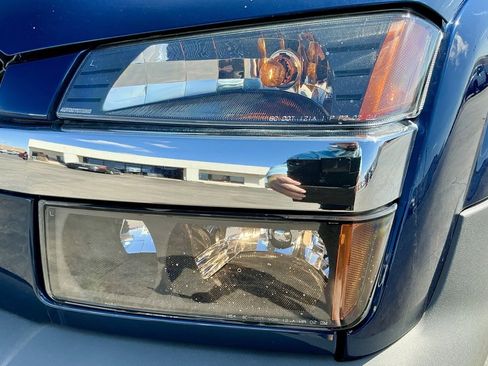 Used 2002 Chevrolet Avalanche 4x4 w/ Off-Road Suspension Pkg image 10