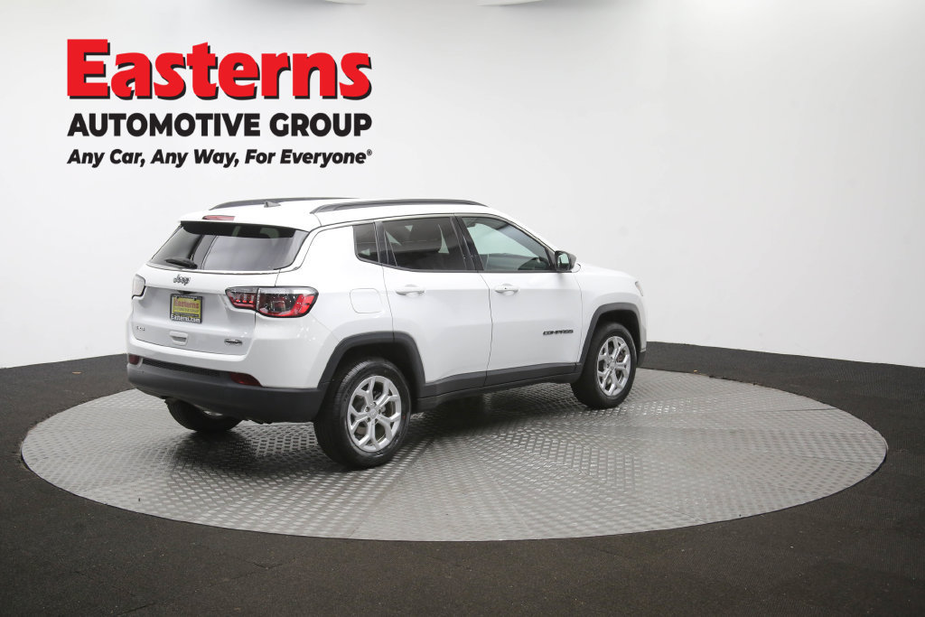 Used 2024 Jeep Compass Latitude AWD/4WD image 38