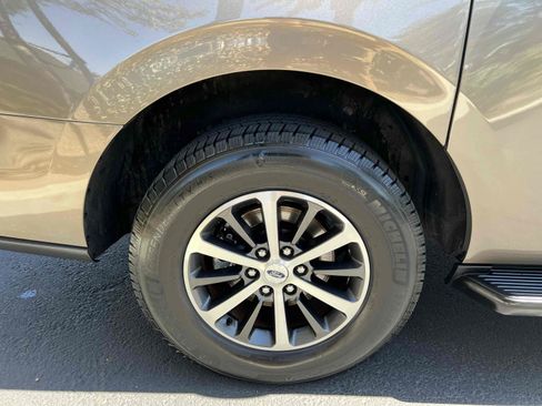 Used 2019 Ford Expedition Max XLT RWD image 75