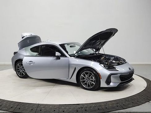 Used 2024 Subaru BRZ Premium RWD image 9