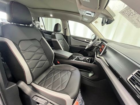 New 2026 Volkswagen Atlas Peak Edition AWD/4WD image 12