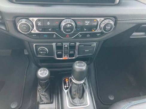 Used 2024 Jeep Wrangler High Altitude AWD/4WD image 15