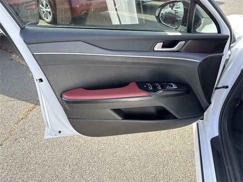 Used 2023 Kia K5 GT-Line image 13