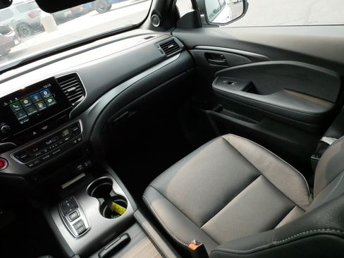 Used 2023 Honda Passport EX-L image 12