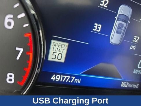 Used 2022 Ford Explorer XLT w/ Equipment Group 202A image 11