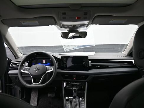 New 2026 Volkswagen Jetta SE FWD image 10