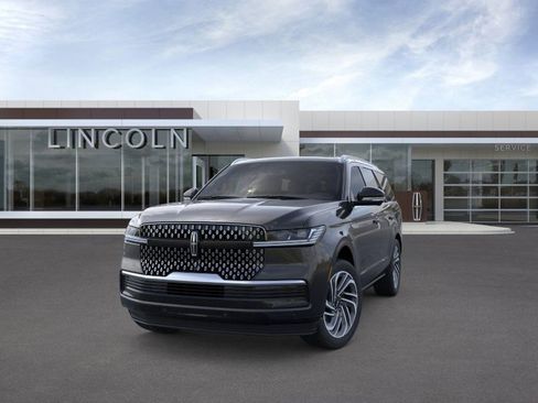New 2025 Lincoln Navigator Reserve image 2
