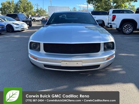 Used 2006 Ford Mustang Coupe RWD image 9