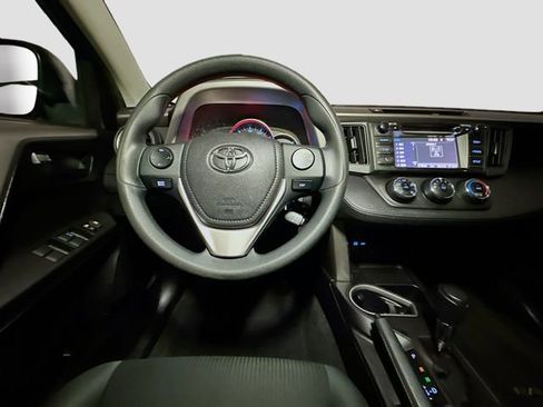 Used 2016 Toyota RAV4 LE image 32
