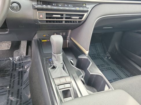 Used 2026 Toyota Camry LE image 12