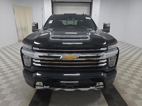Used 2022 Chevrolet Silverado 3500 High Country image 2