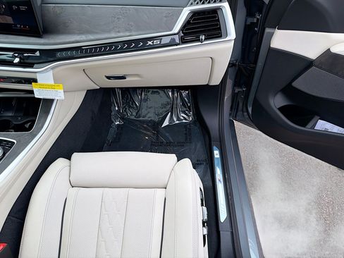 New 2026 BMW X5 xDrive50e w/ M Sport Package image 18