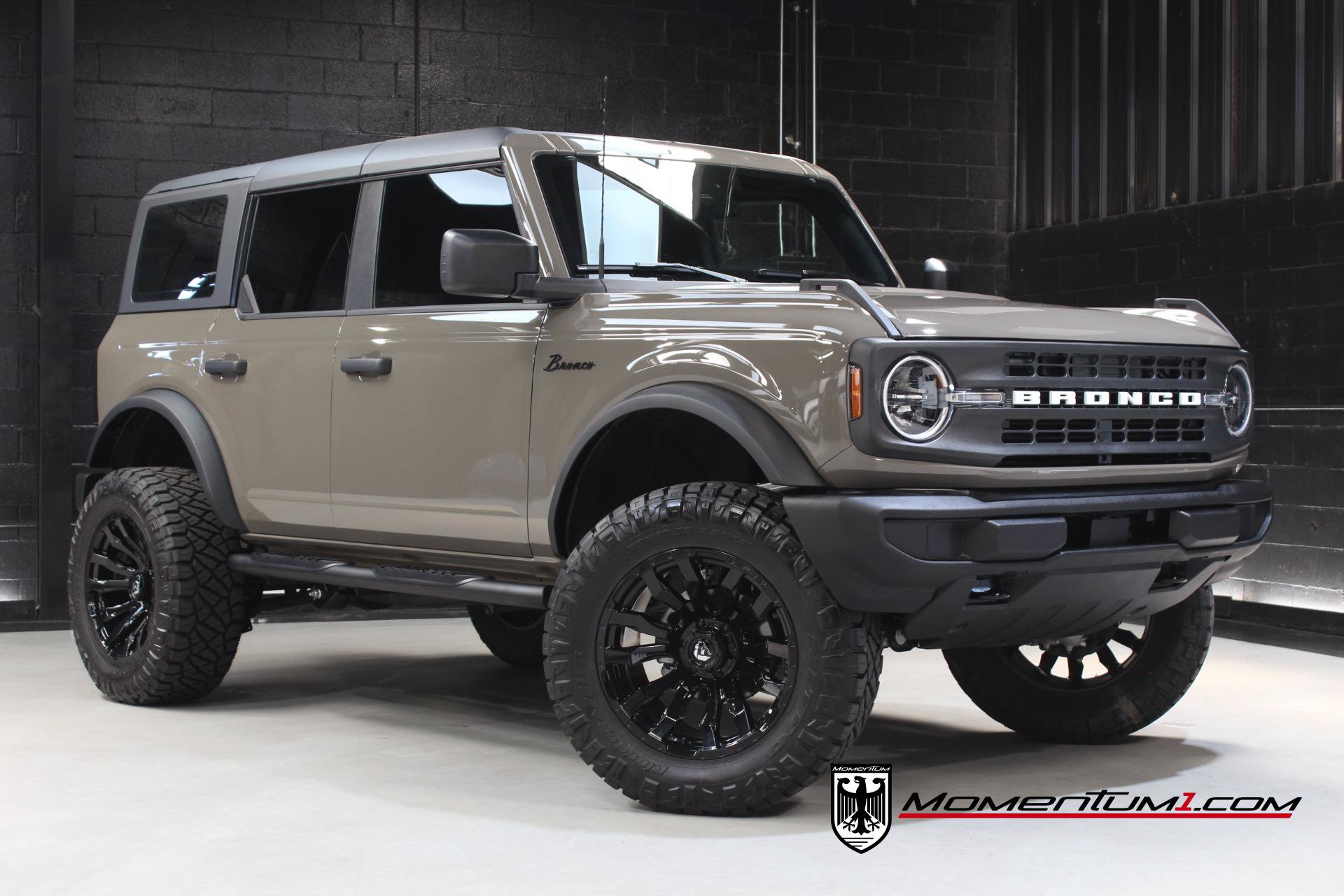 Used 2025 Ford Bronco 4-Door AWD/4WD image 1