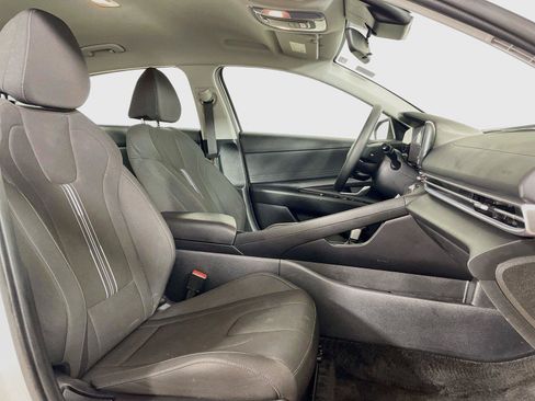 Used 2024 Hyundai Elantra SEL FWD image 26