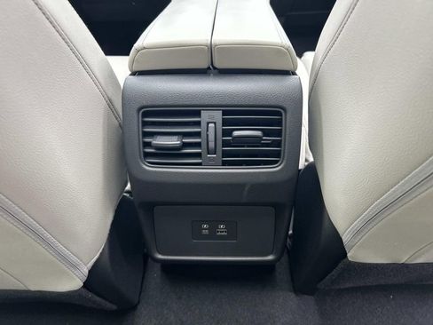 Used 2023 Nissan Rogue SL image 16