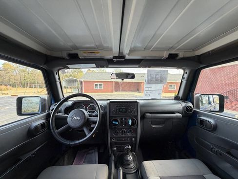 Used 2010 Jeep Wrangler Unlimited Sport image 14