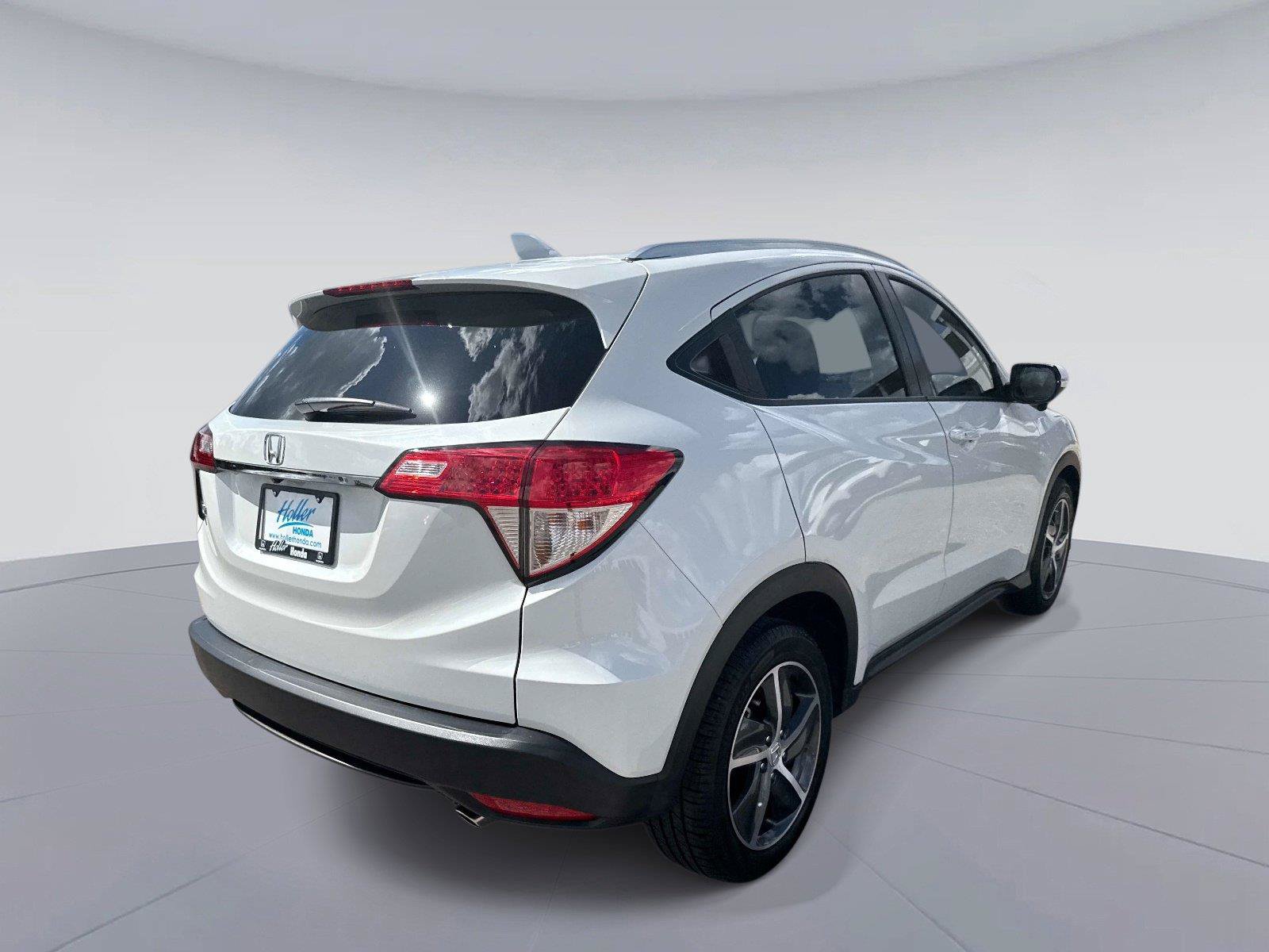 Certified 2021 Honda HR-V EX-L image 4