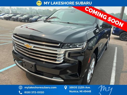 Used 2022 Chevrolet Suburban High Country AWD/4WD image 1
