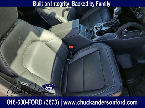 New 2025 Ford Bronco Badlands w/ Sasquatch Package AWD/4WD image 24