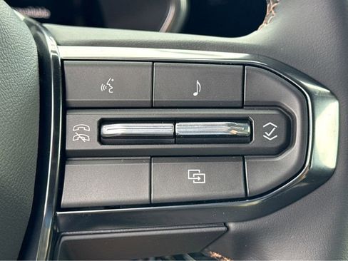 New 2026 GMC Canyon AT4 image 17