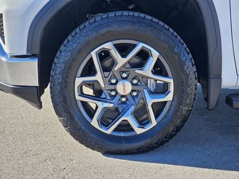 New 2026 GMC Sierra 1500 SLT w/ SLT Premium Package image 9
