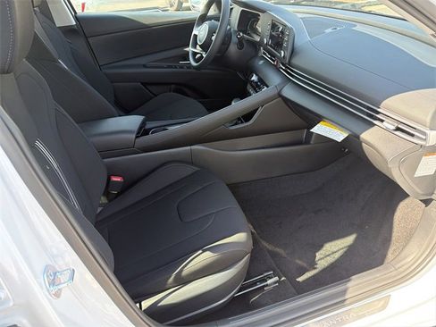 New 2026 Hyundai Elantra Blue image 13