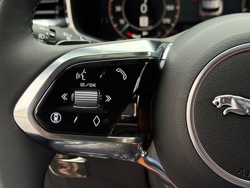 New 2026 Jaguar F-PACE R-Dynamic S image 18