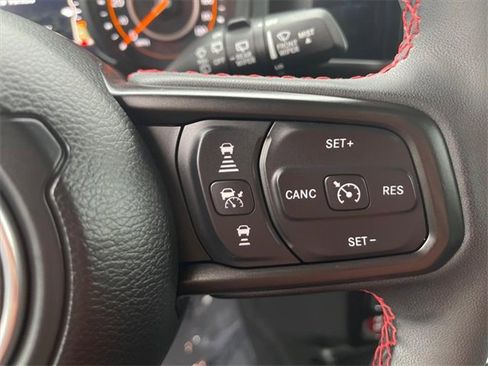 Used 2024 Jeep Wrangler Unlimited Rubicon w/ Safety Group image 11