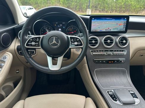 Certified 2022 Mercedes-Benz GLC 300 GLC 300 image 2