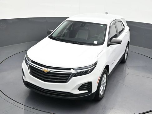 Used 2024 Chevrolet Equinox LS FWD image 24