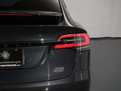 Used 2023 Tesla Model X Plaid image 15