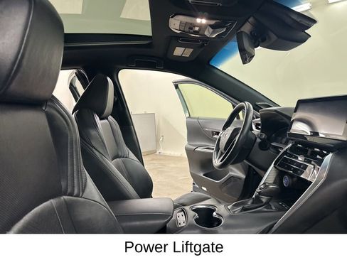 Used 2021 Toyota Venza Limited w/ Advanced Technology Package image 22