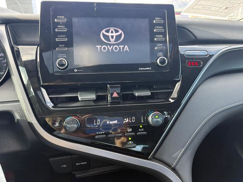 Used 2022 Toyota Camry SE w/ Cold Weather Package AWD/4WD image 16