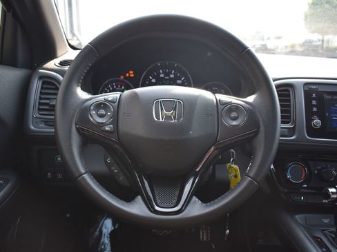 Used 2021 Honda HR-V Sport image 9