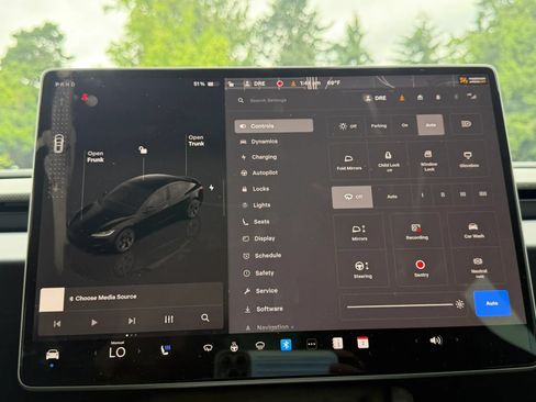 Used 2024 Tesla Model 3 Performance AWD/4WD image 16