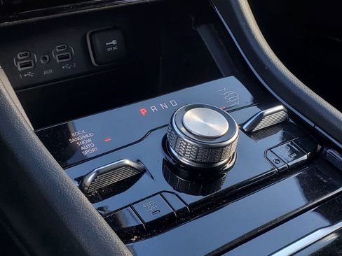 Used 2023 Jeep Grand Cherokee Overland image 30