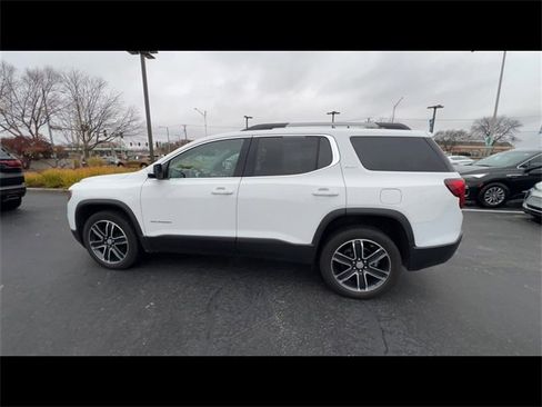 Certified 2023 GMC Acadia SLT w/ Technology Package image 5