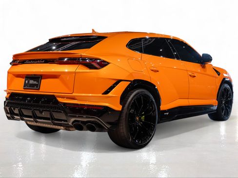 Used 2024 Lamborghini Urus S AWD/4WD image 10