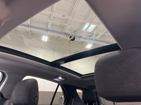 Used 2024 Chevrolet Equinox LT image 28