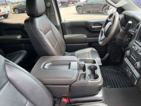 Used 2023 Chevrolet Silverado 1500 Custom image 31
