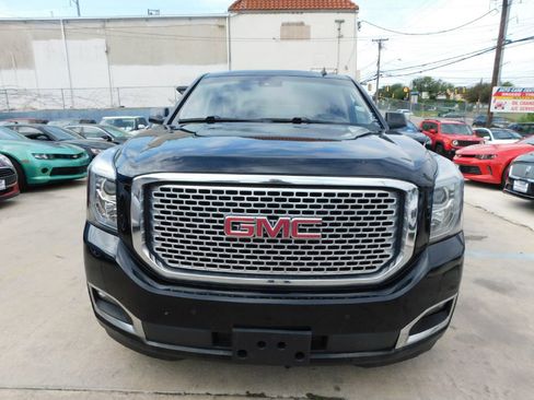 Used 2015 GMC Yukon XL Denali w/ Touring Package image 2
