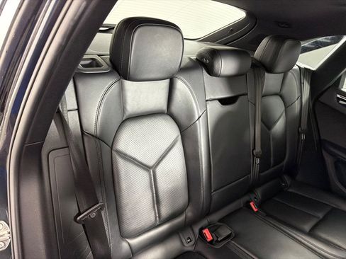 Used 2018 Porsche Macan image 26