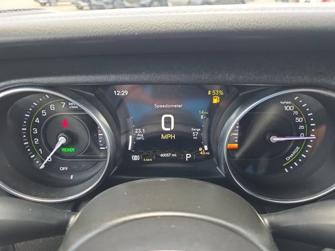 Used 2022 Jeep Wrangler Unlimited Sahara w/ Cold Weather Group AWD/4WD image 31