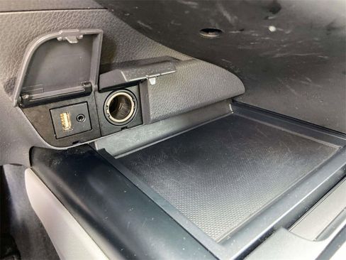 Used 2019 Toyota Camry LE image 25