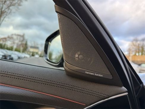 Certified 2022 BMW M5 w/ Executive Package image 28