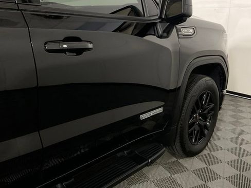Used 2024 GMC Sierra 1500 Elevation w/ Elevation Premium Package AWD/4WD image 9