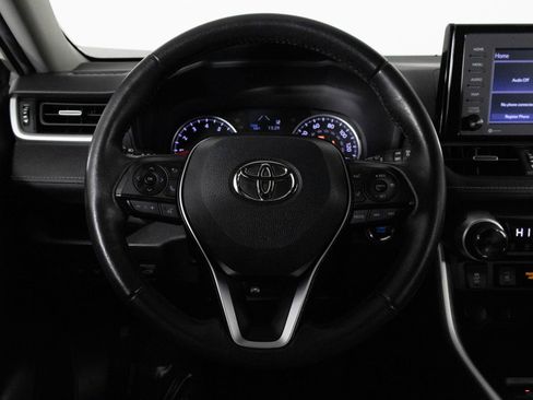 Used 2021 Toyota RAV4 XLE Premium image 27