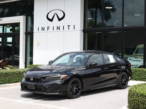 Used 2025 Honda Civic Sport image 1