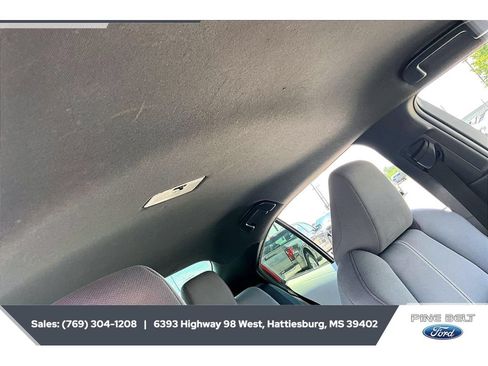 Used 2020 Toyota Corolla SE FWD image 16