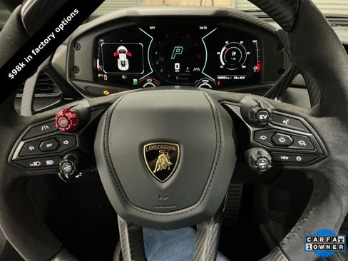 Used 2024 Lamborghini Revuelto image 25